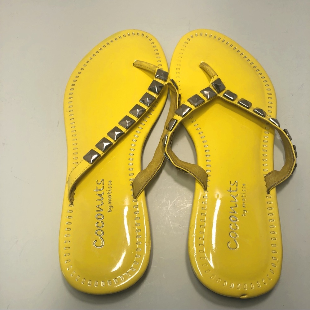 Coconuts by Matisse flip flop sandals